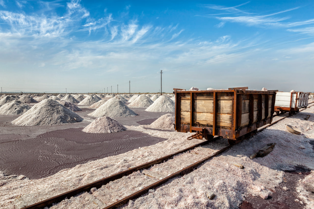 Secrets Behind the Successful Export of Iranian Edible Salt to the Persian Gulf Countries